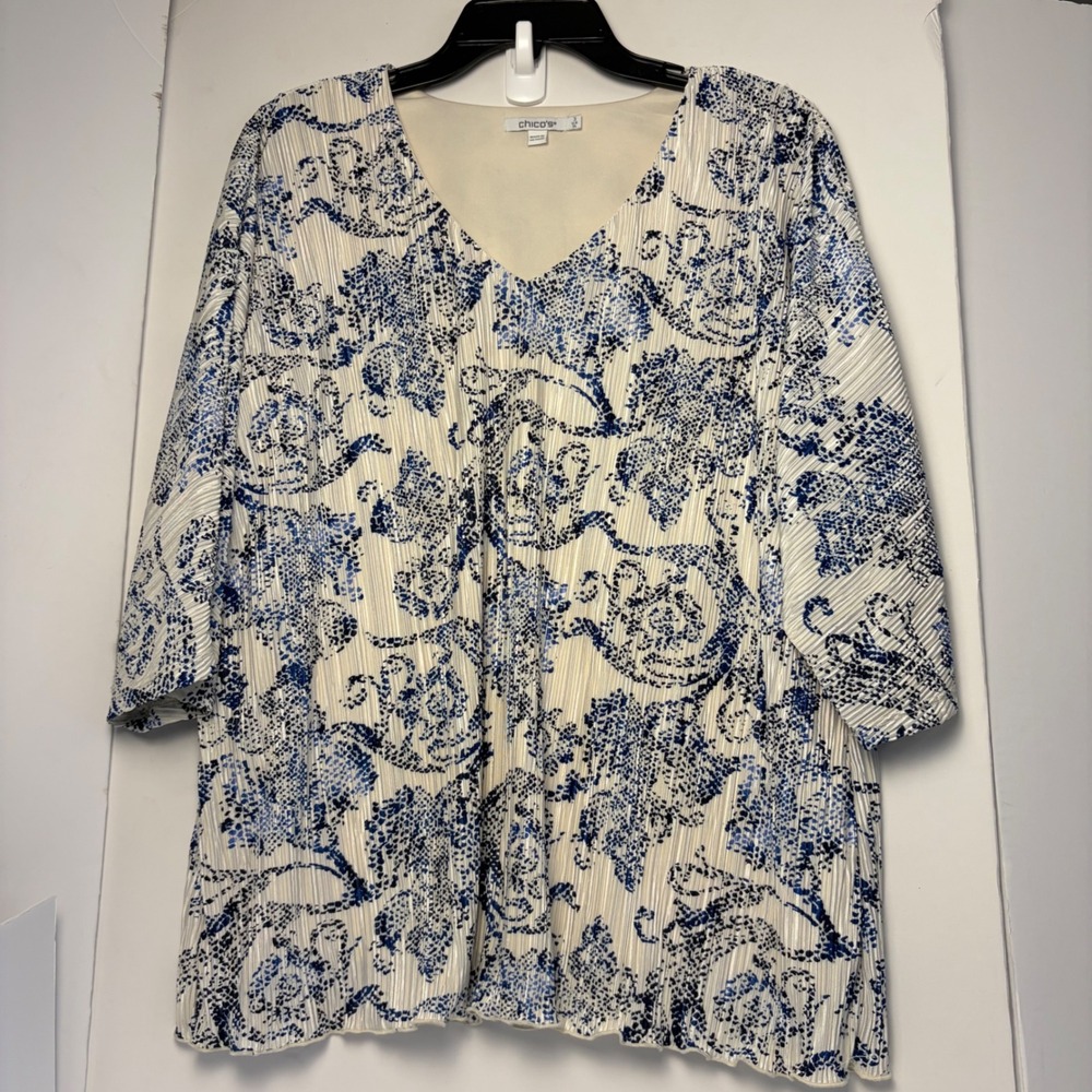 Chicos Pleated V-Neck Blouse Blue White Paisley Snakeskin Print Top Size 3 XL